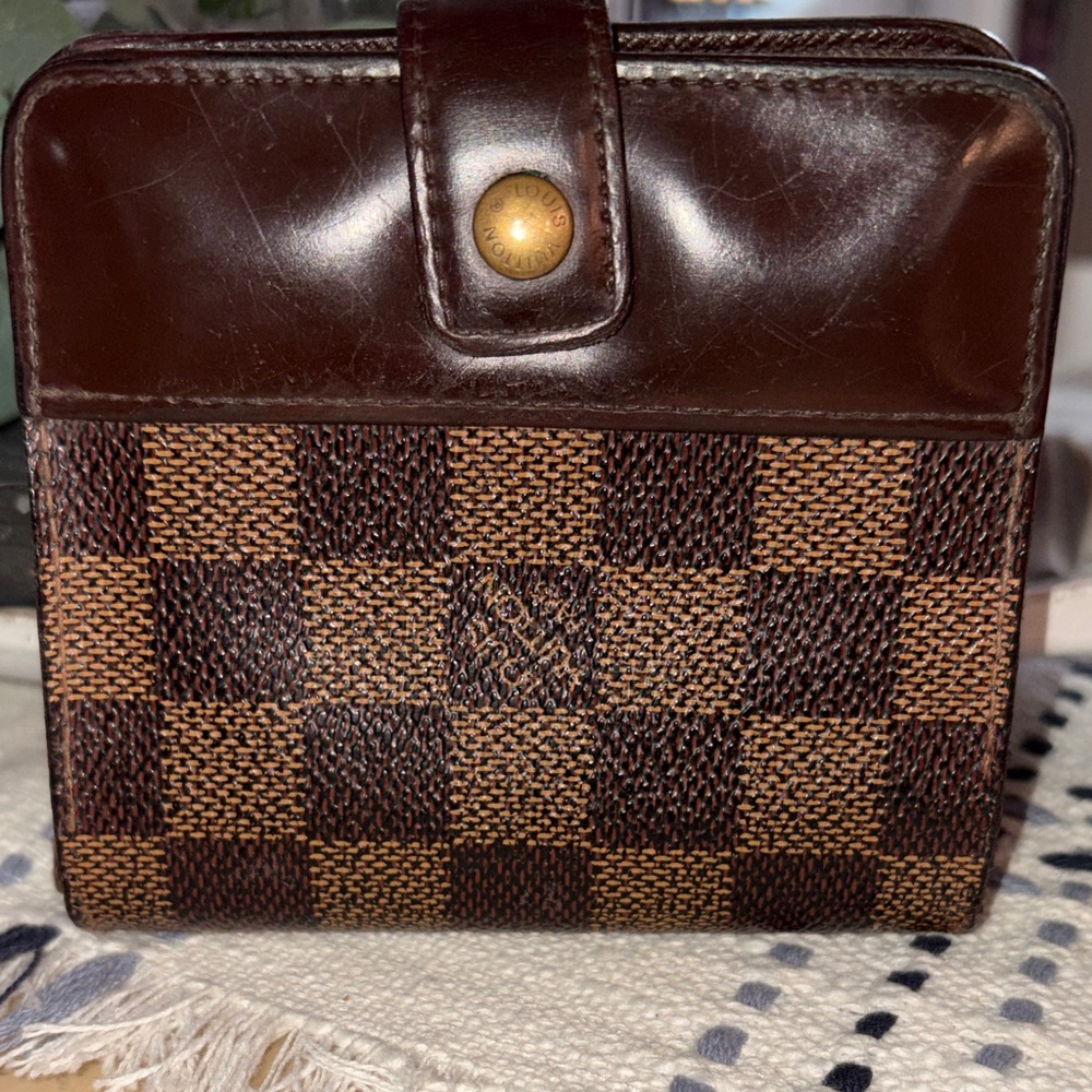 Louis Vuitton Demere, compact wallet